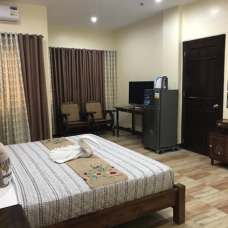Charos Dormitel Hotel Dumaguete City Kültér fotó