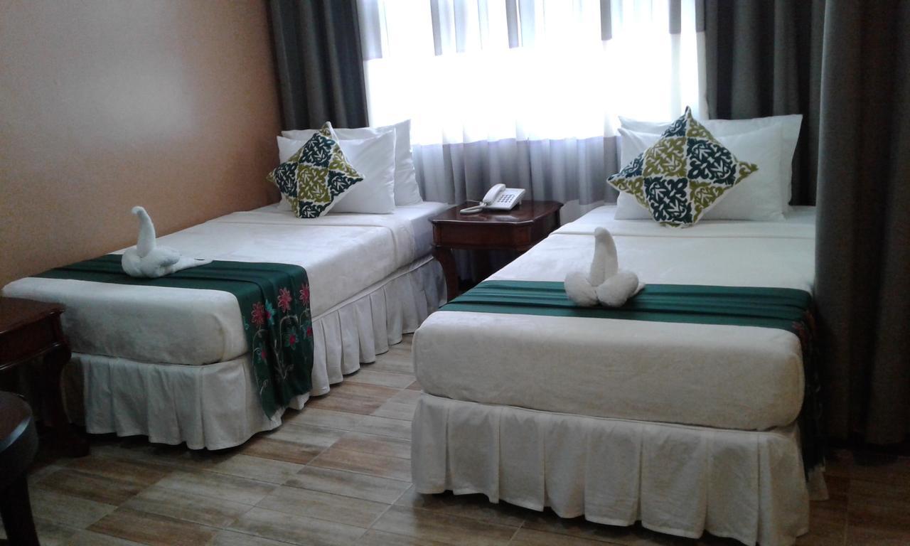 Charos Dormitel Hotel Dumaguete City Kültér fotó