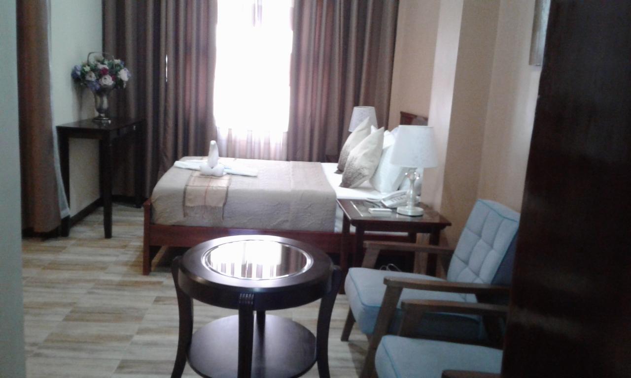 Charos Dormitel Hotel Dumaguete City Kültér fotó
