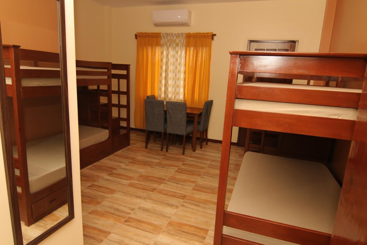 Charos Dormitel Hotel Dumaguete City Kültér fotó
