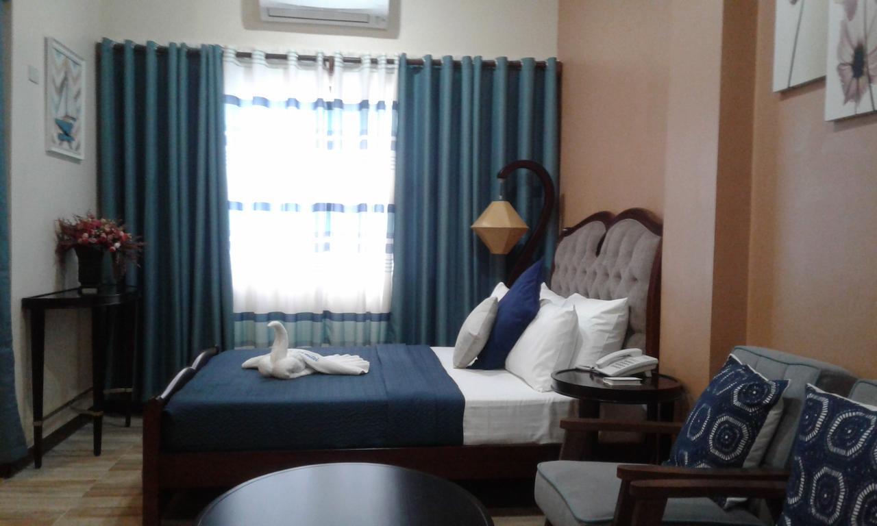 Charos Dormitel Hotel Dumaguete City Kültér fotó