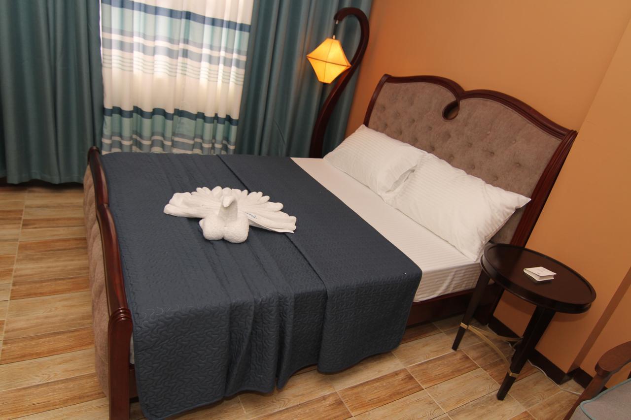 Charos Dormitel Hotel Dumaguete City Kültér fotó